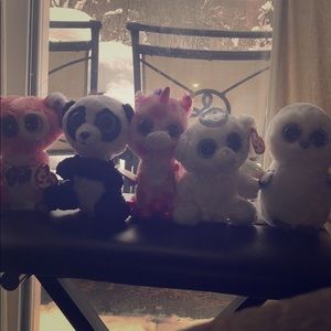 5 piece adorable beanie boo set!